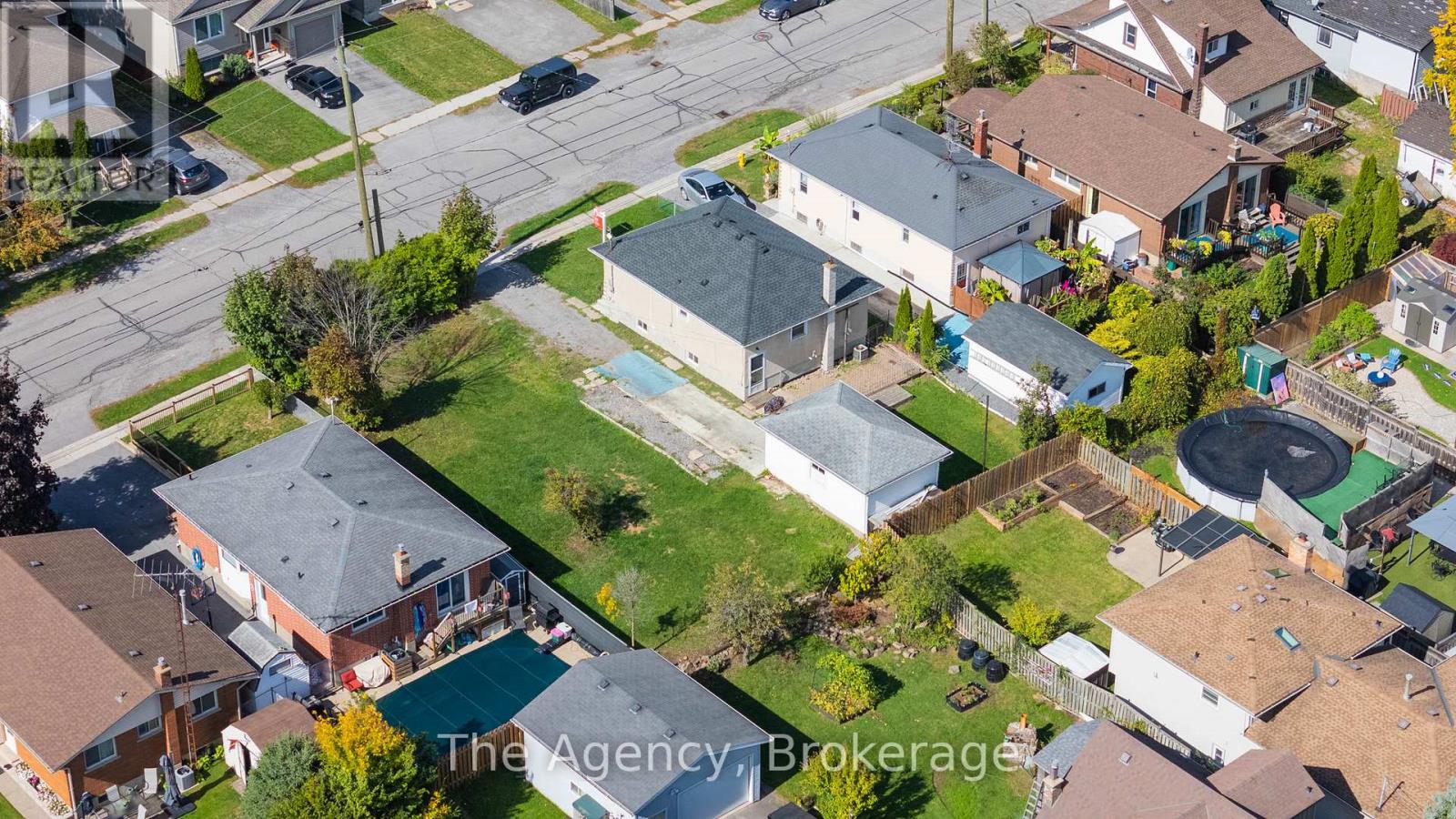 118 Morton Street, Thorold, Ontario  L2V 1C5 - Photo 28 - X12457266