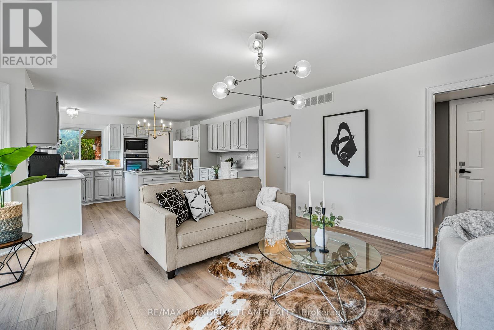 2905 Butler's Walk, Lincoln, Ontario  L0R 1S0 - Photo 11 - X12457320