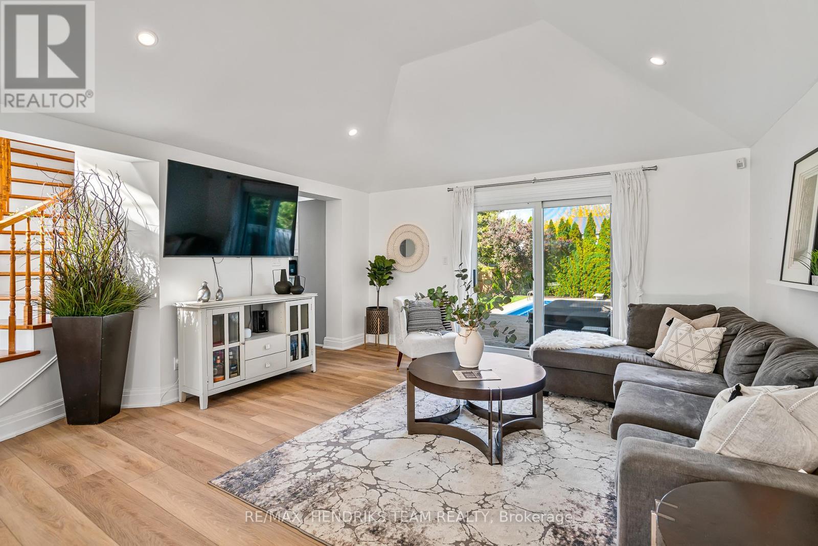 2905 Butler's Walk, Lincoln, Ontario  L0R 1S0 - Photo 6 - X12457320