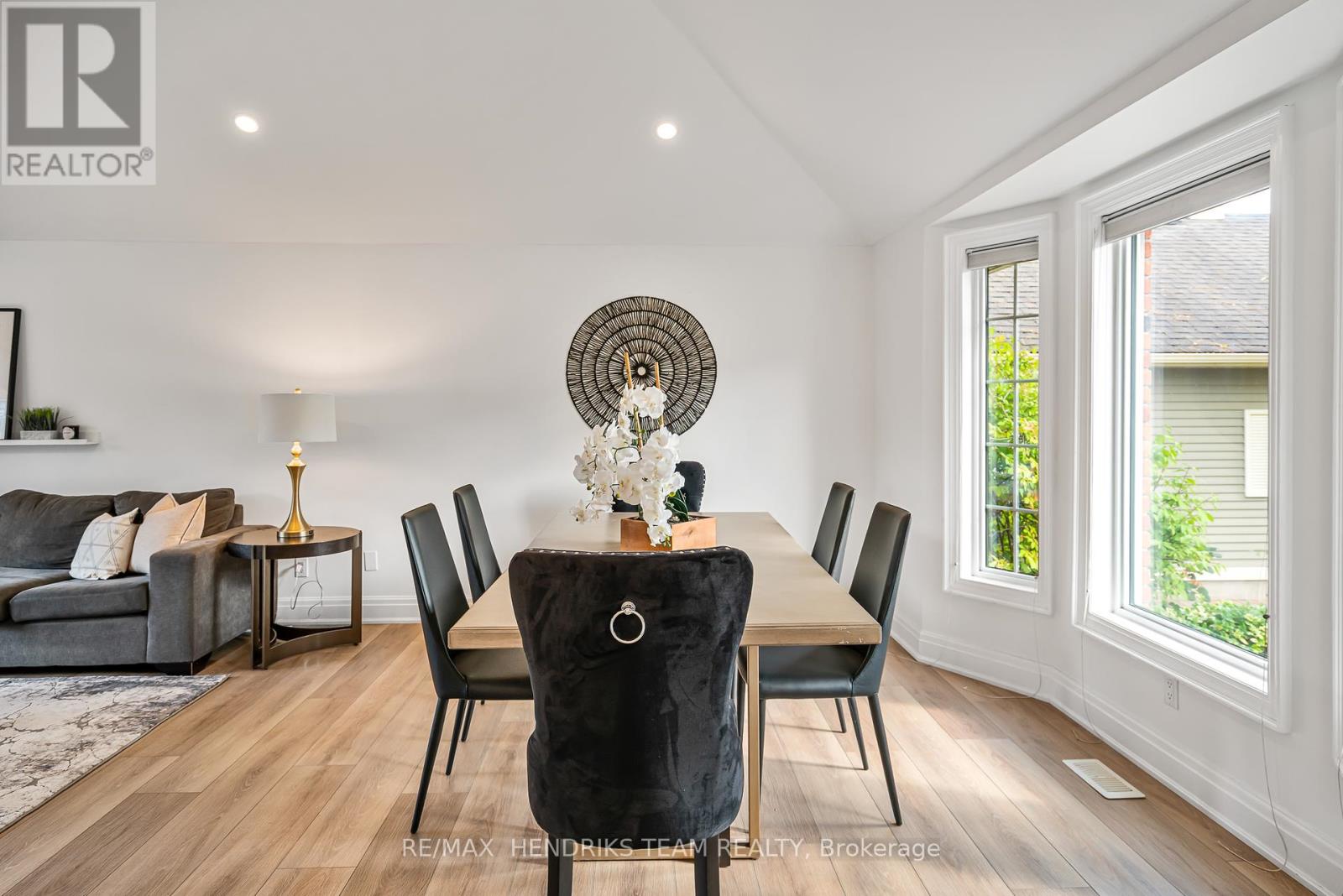 2905 Butler's Walk, Lincoln, Ontario  L0R 1S0 - Photo 9 - X12457320