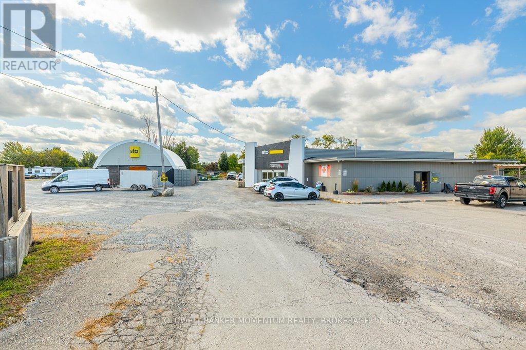 95 Ormond Street S, Thorold (Thorold Downtown), Ontario  L2V 3G2 - Photo 2 - X12457771