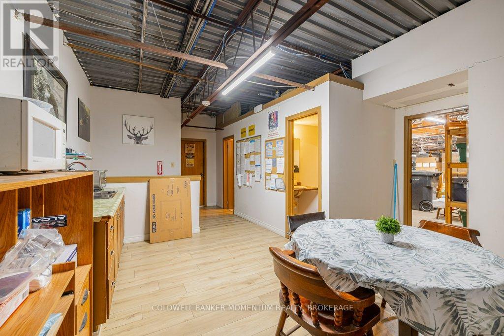 95 Ormond Street S, Thorold (Thorold Downtown), Ontario  L2V 3G2 - Photo 27 - X12457771