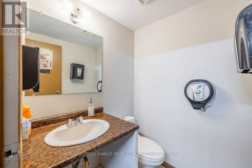 95 Ormond Street S, Thorold (Thorold Downtown), Ontario  L2V 3G2 - Photo 28 - X12457771