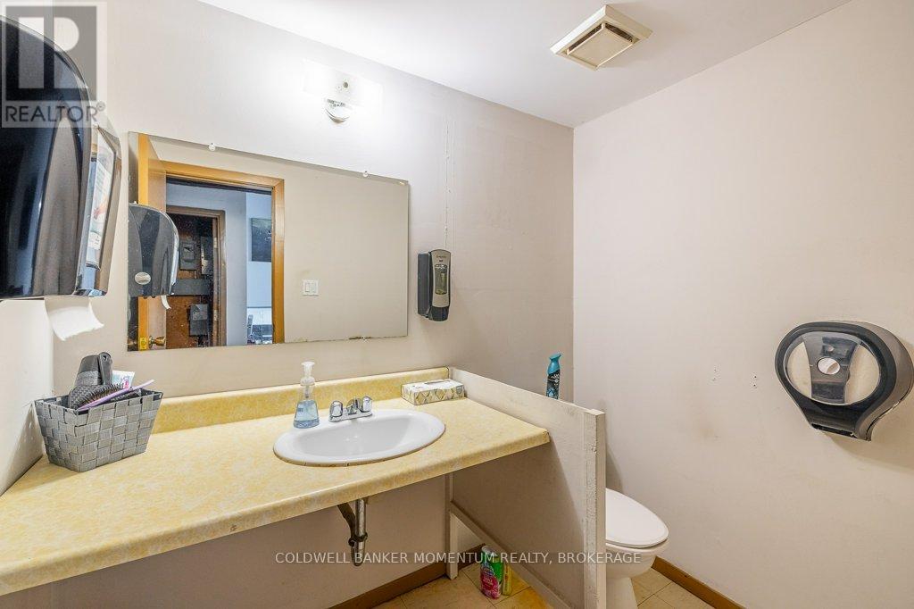 95 Ormond Street S, Thorold (Thorold Downtown), Ontario  L2V 3G2 - Photo 29 - X12457771