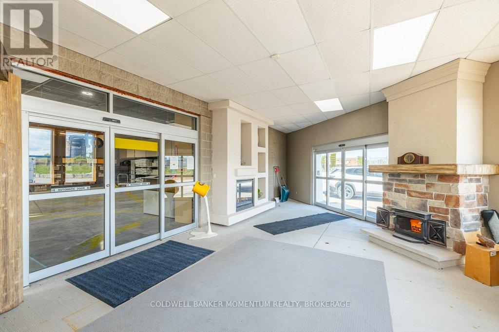 95 Ormond Street S, Thorold (Thorold Downtown), Ontario  L2V 3G2 - Photo 6 - X12457771