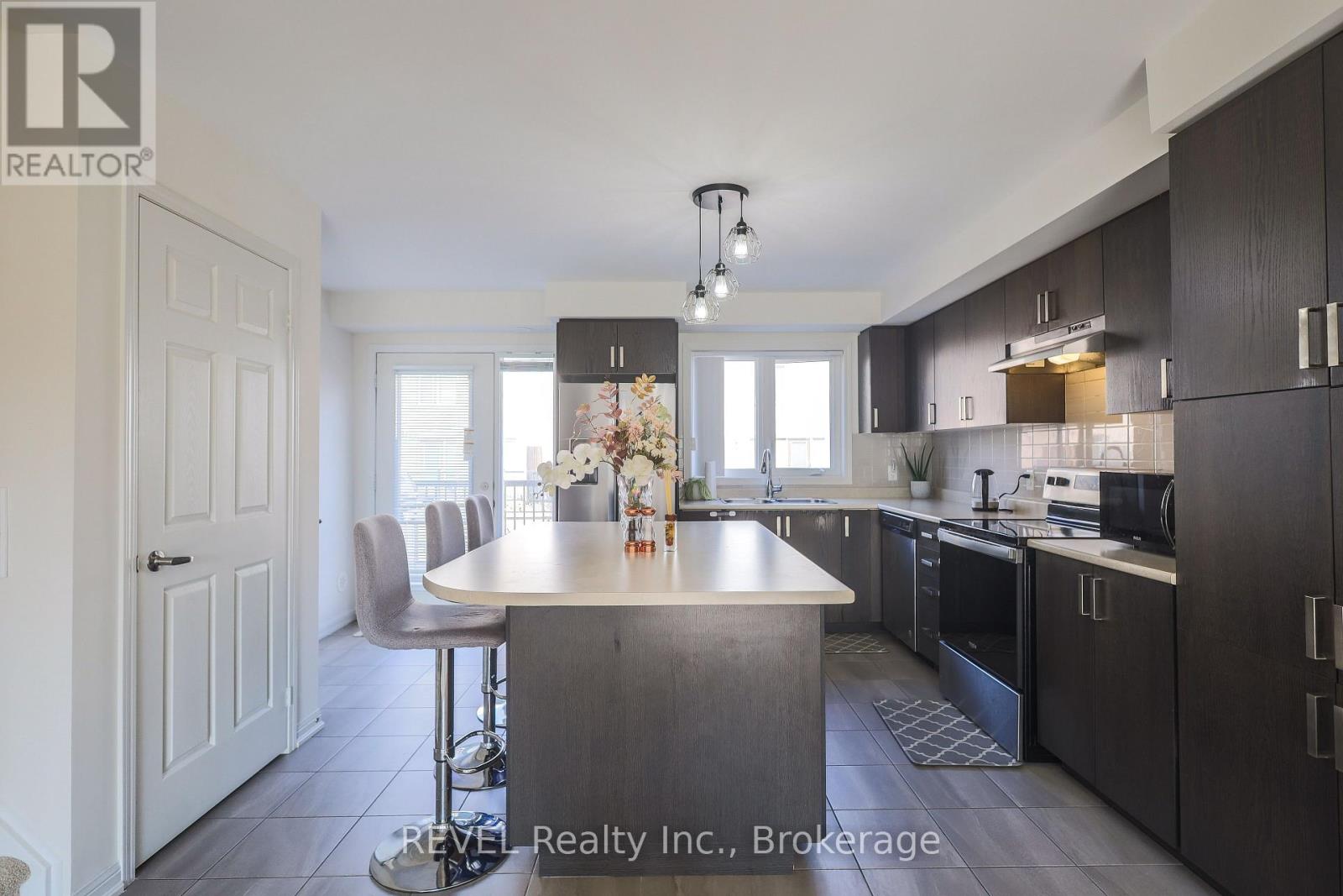 87 - 1 Beckenrose Court, Brampton, Ontario  L6Y 6G2 - Photo 5 - W12460576