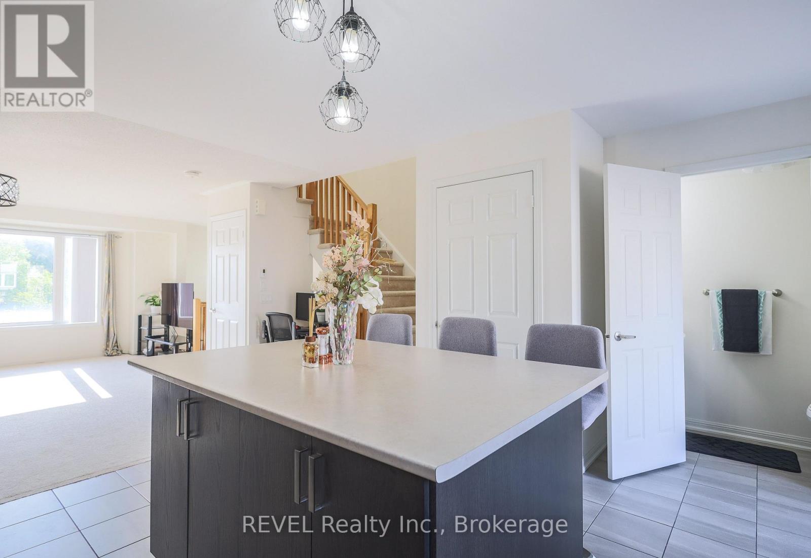 87 - 1 Beckenrose Court, Brampton, Ontario  L6Y 6G2 - Photo 6 - W12460576