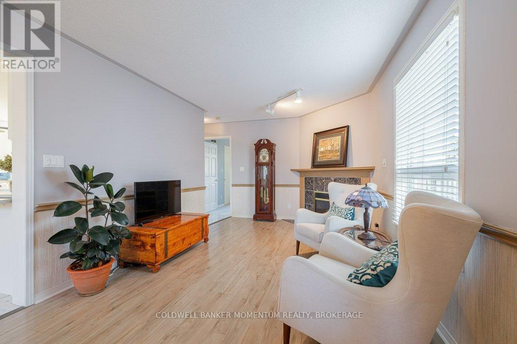 43 Silvercrest Court, Thorold, Ontario  L2V 5B4 - Photo 18 - X12461140