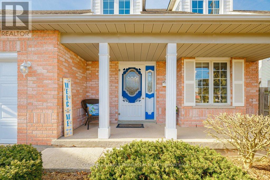 43 Silvercrest Court, Thorold, Ontario  L2V 5B4 - Photo 4 - X12461140