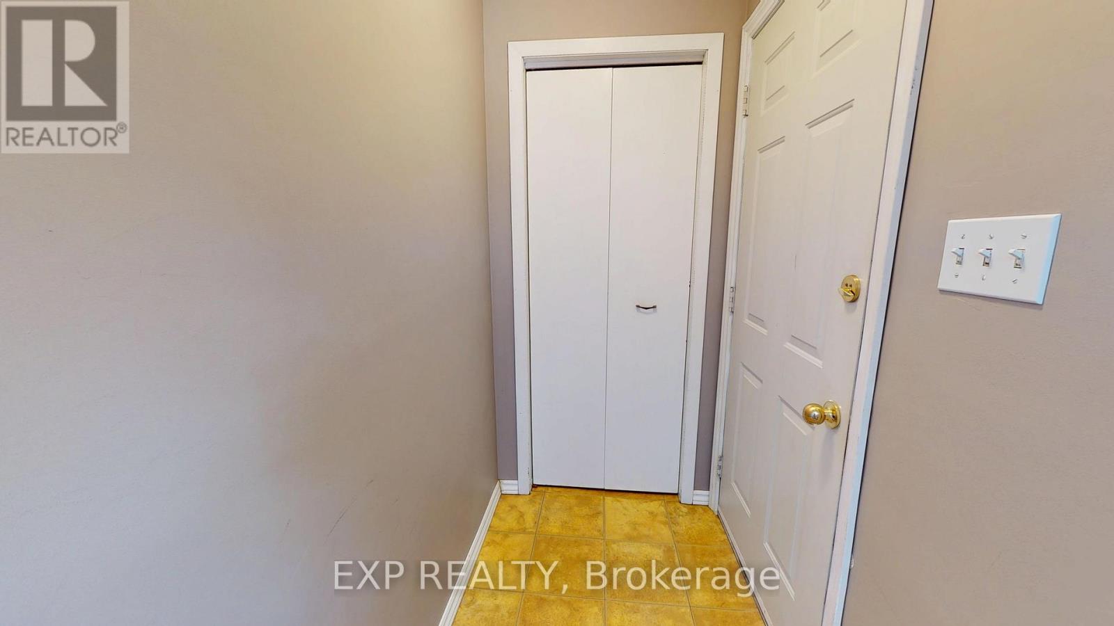 3312 Addison Avenue, Niagara Falls, Ontario  L2J 3L1 - Photo 7 - X12462796