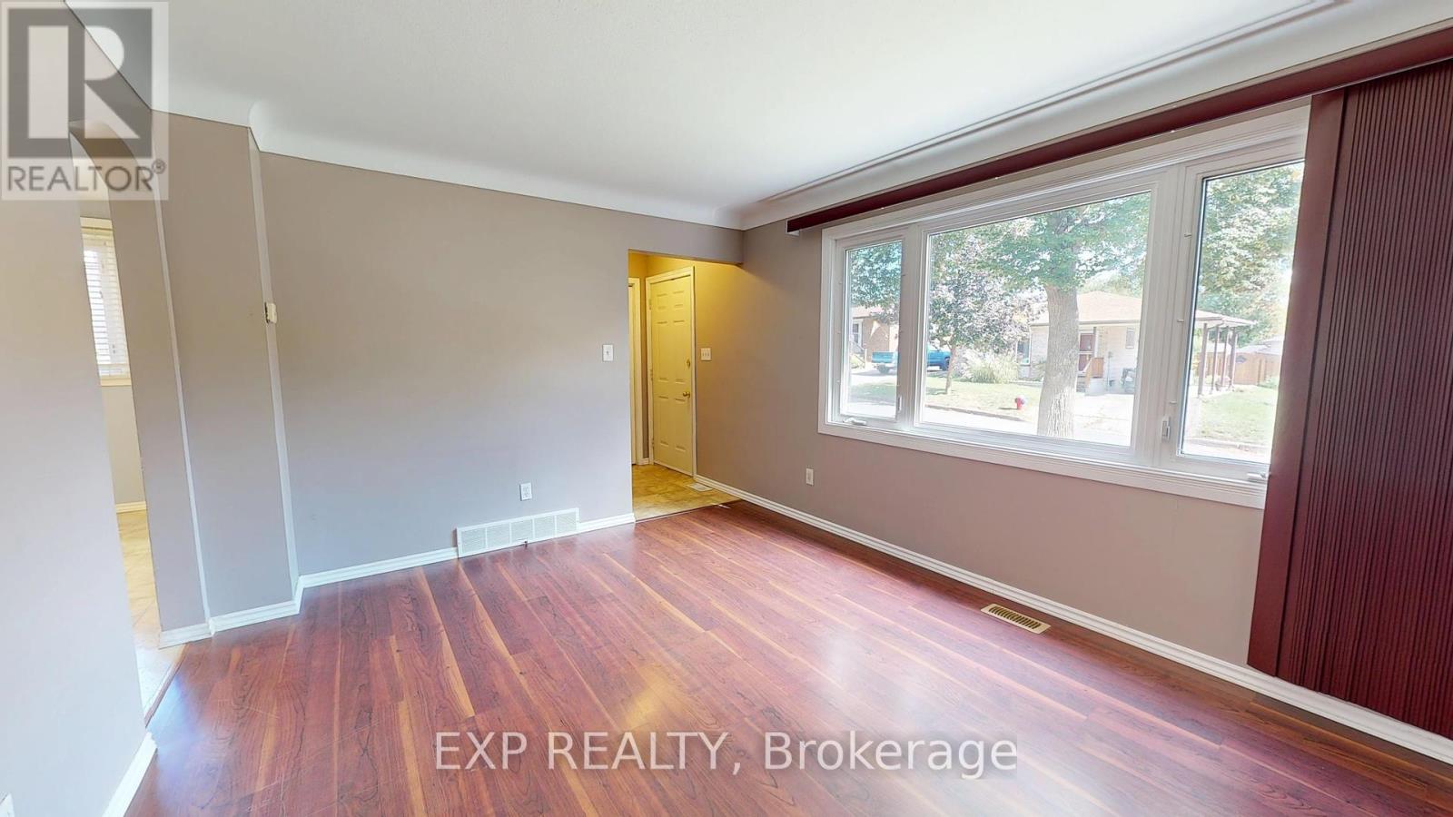 3312 Addison Avenue, Niagara Falls, Ontario  L2J 3L1 - Photo 8 - X12462796