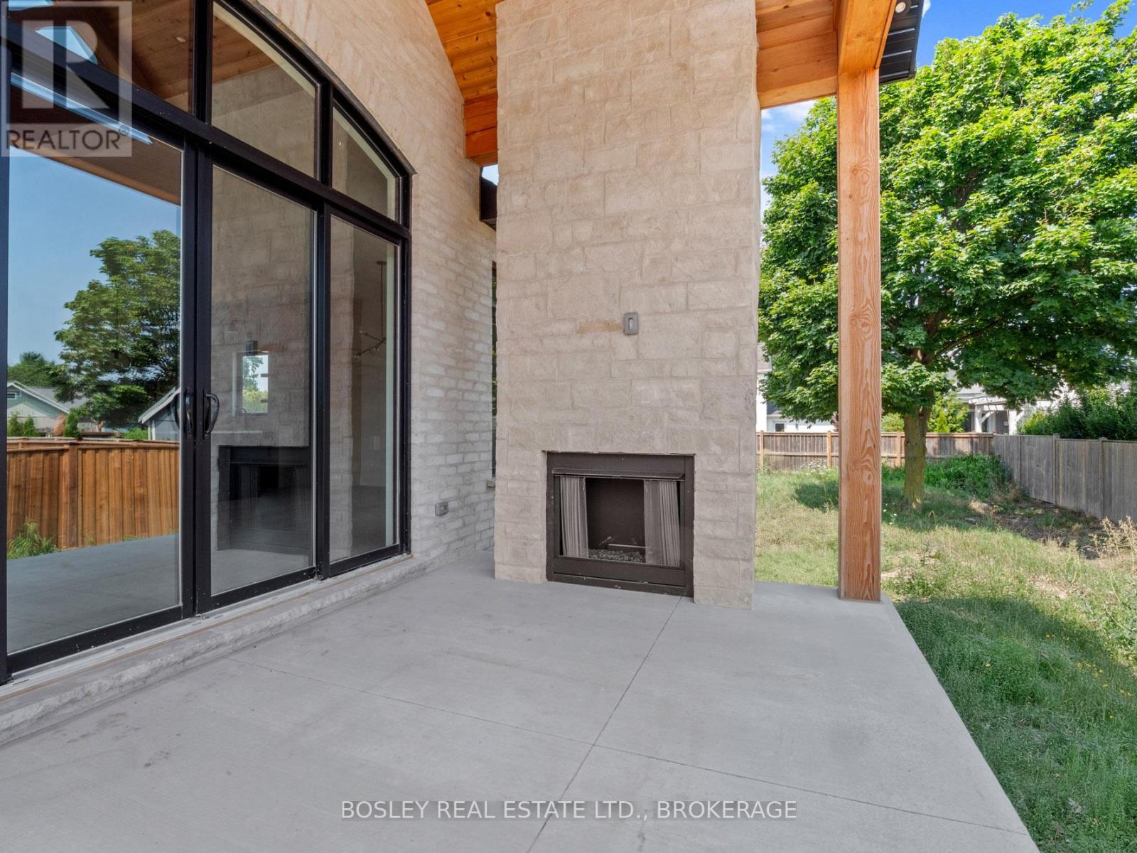 9 Oakley Drive, Niagara-On-The-Lake, Ontario  L0S 1J0 - Photo 24 - X12462862