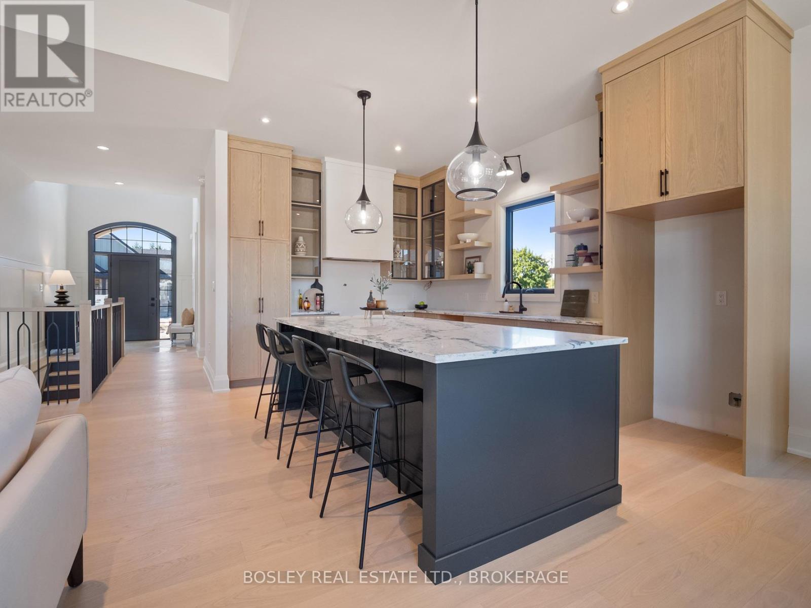 9 Oakley Drive, Niagara-On-The-Lake, Ontario  L0S 1J0 - Photo 7 - X12462862