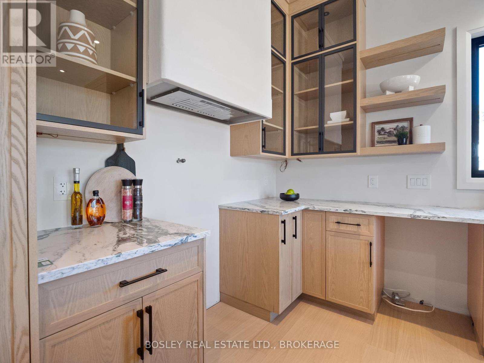 9 Oakley Drive, Niagara-On-The-Lake, Ontario  L0S 1J0 - Photo 9 - X12462862