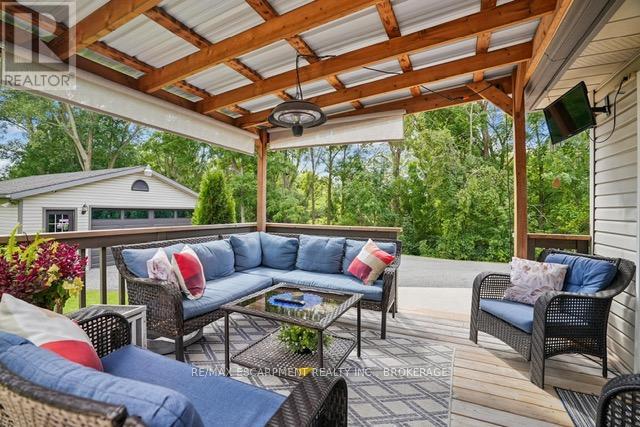 440 South Pelham Road, Welland, Ontario  L3C 3C6 - Photo 34 - X12463703