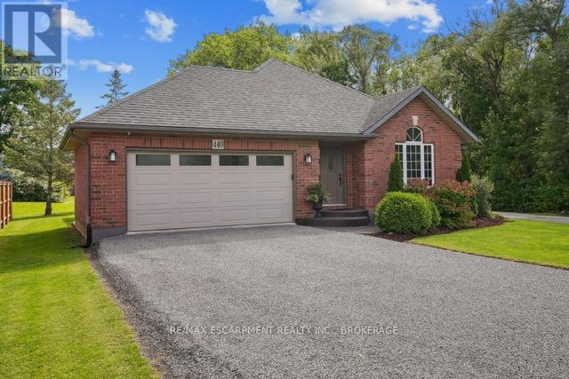 440 South Pelham Road, Welland, Ontario  L3C 3C6 - Photo 4 - X12463703