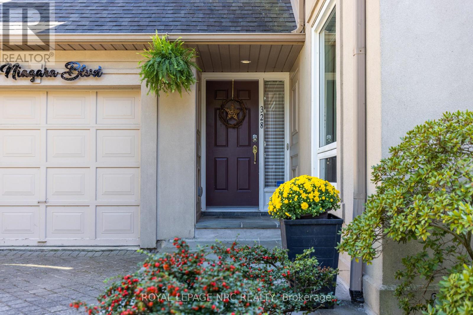 328 Niagara Boulevard, Niagara-On-The-Lake, Ontario  L0S 1J0 - Photo 8 - X12466745