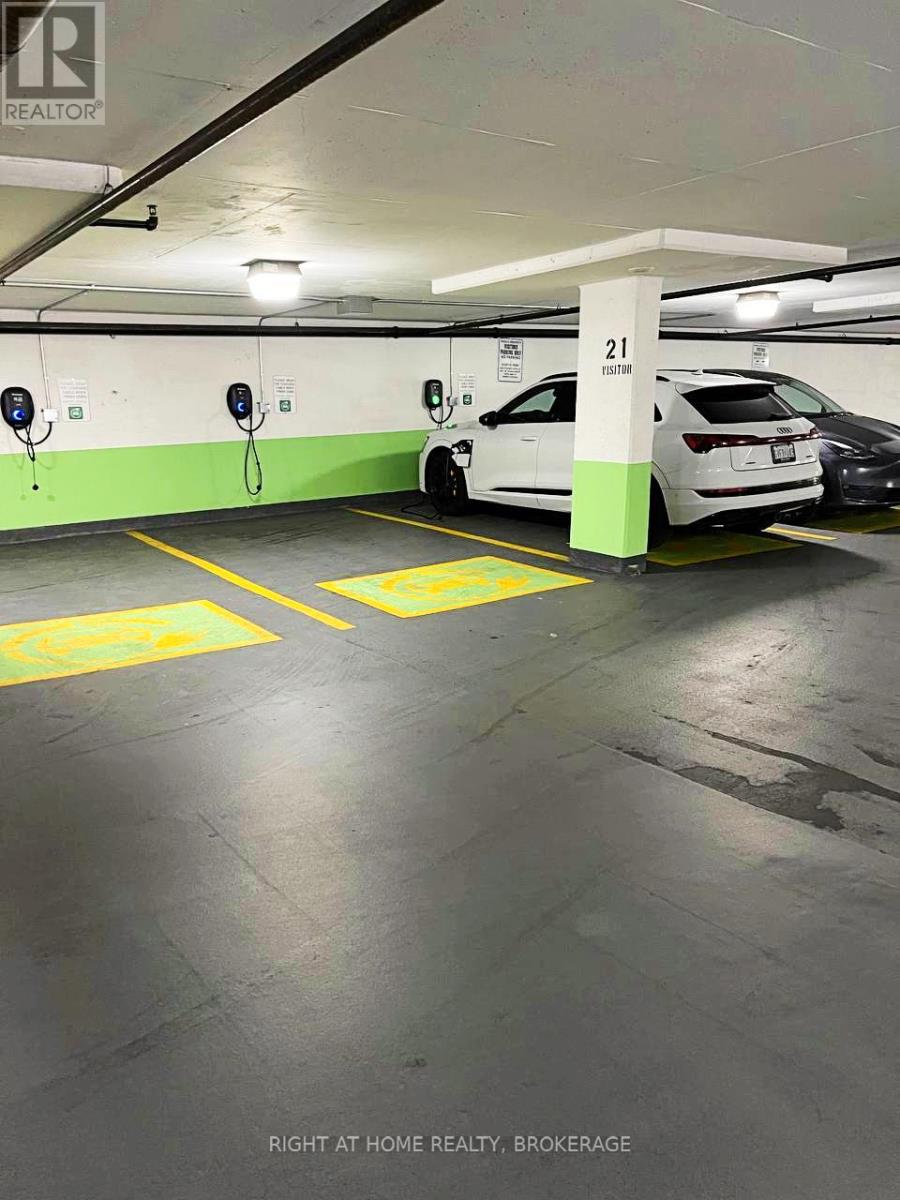 Ph101 - 208 Enfield Place, Mississauga, Ontario  L5B 0G8 - Photo 18 - W12467686