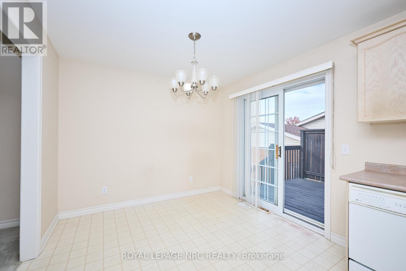 4431 Montrose Road, Niagara Falls, Ontario  K2H 1K1 - Photo 11 - X12468698