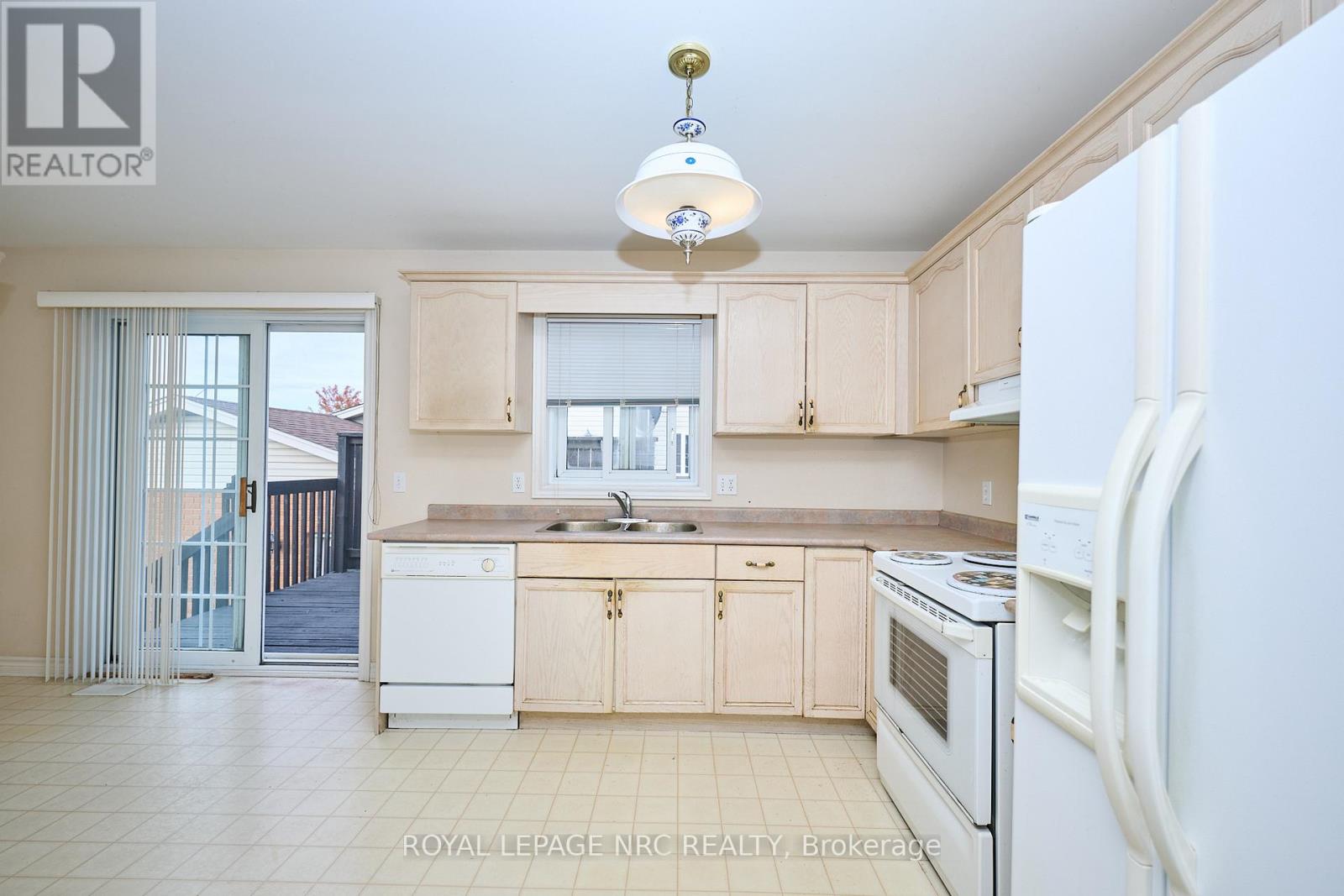 4431 Montrose Road, Niagara Falls, Ontario  K2H 1K1 - Photo 13 - X12468698