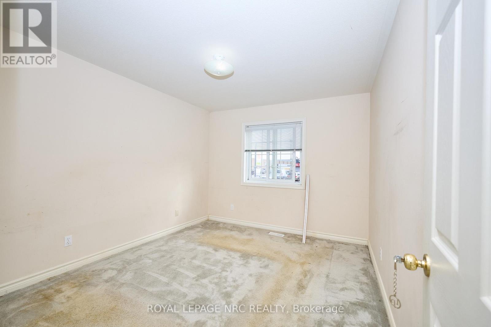 4431 Montrose Road, Niagara Falls, Ontario  K2H 1K1 - Photo 17 - X12468698