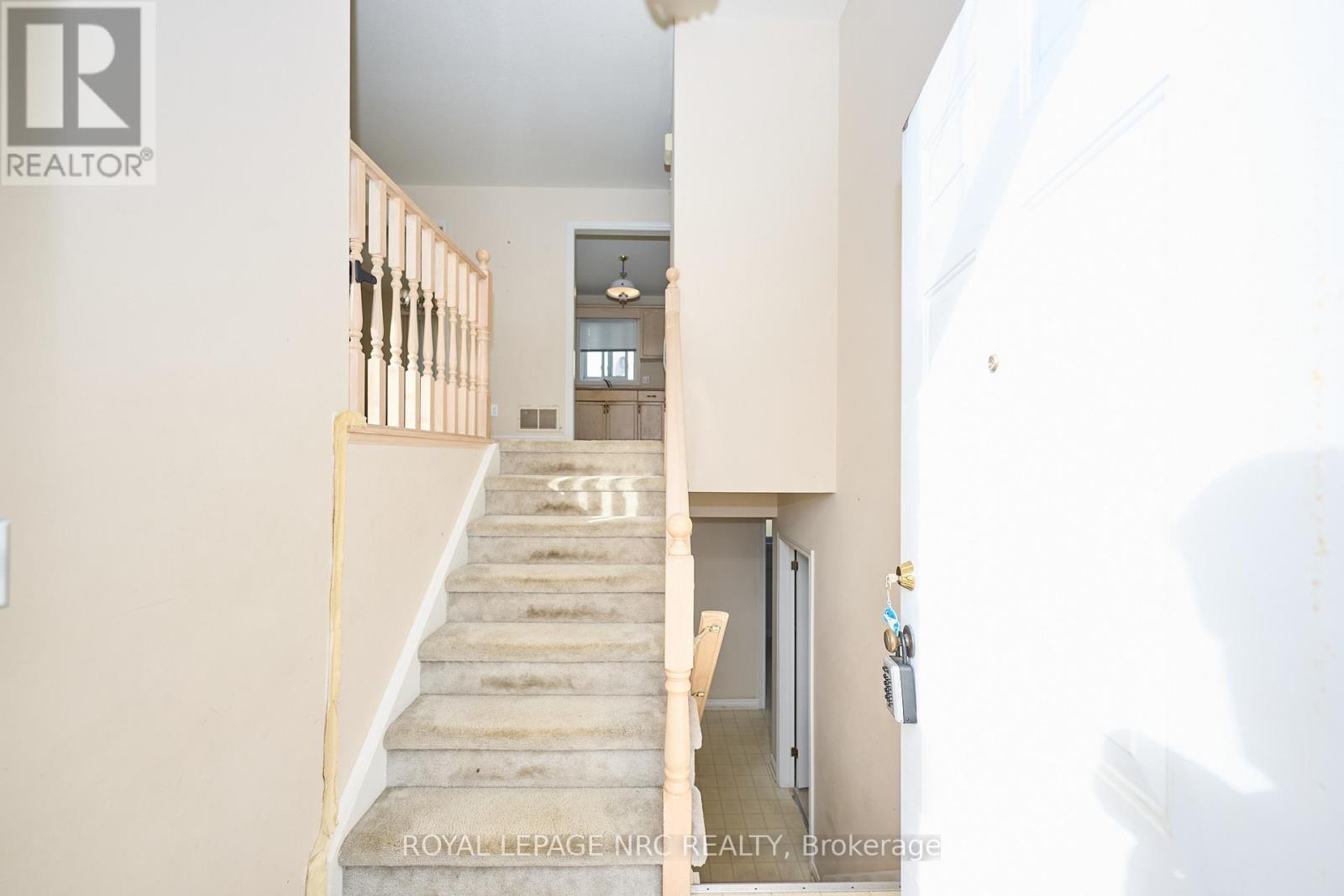 4431 Montrose Road, Niagara Falls, Ontario  K2H 1K1 - Photo 5 - X12468698