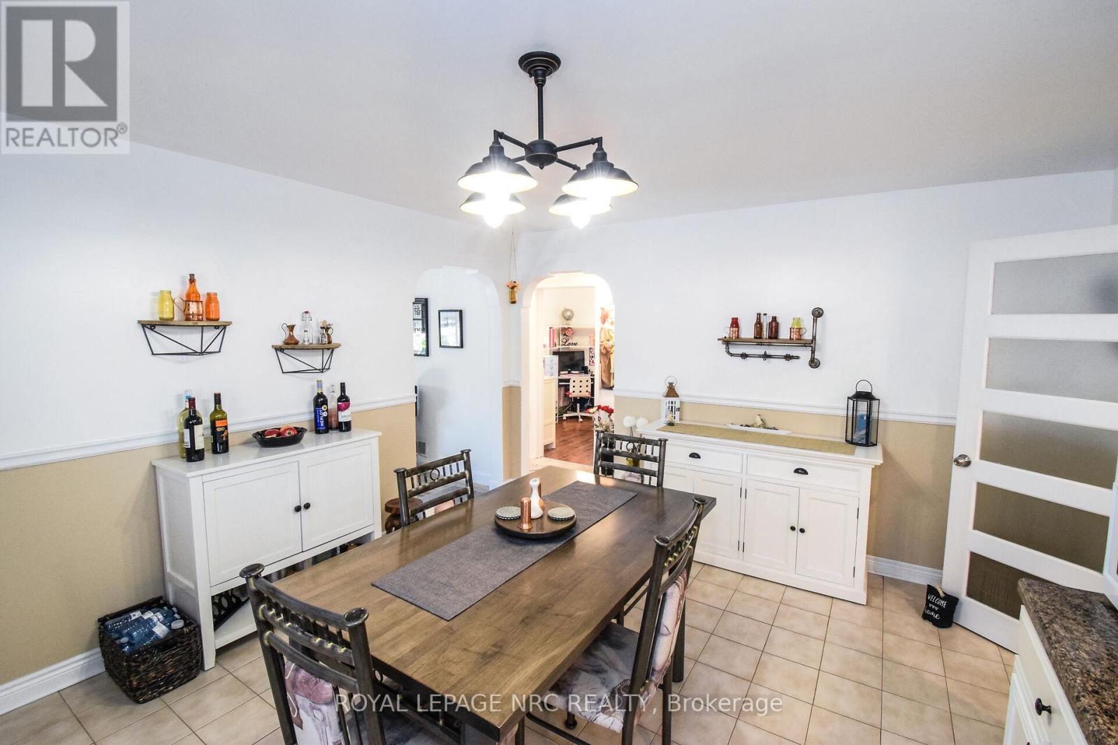 5367 Kitchener Street, Niagara Falls, Ontario  L2G 1B6 - Photo 13 - X12470099