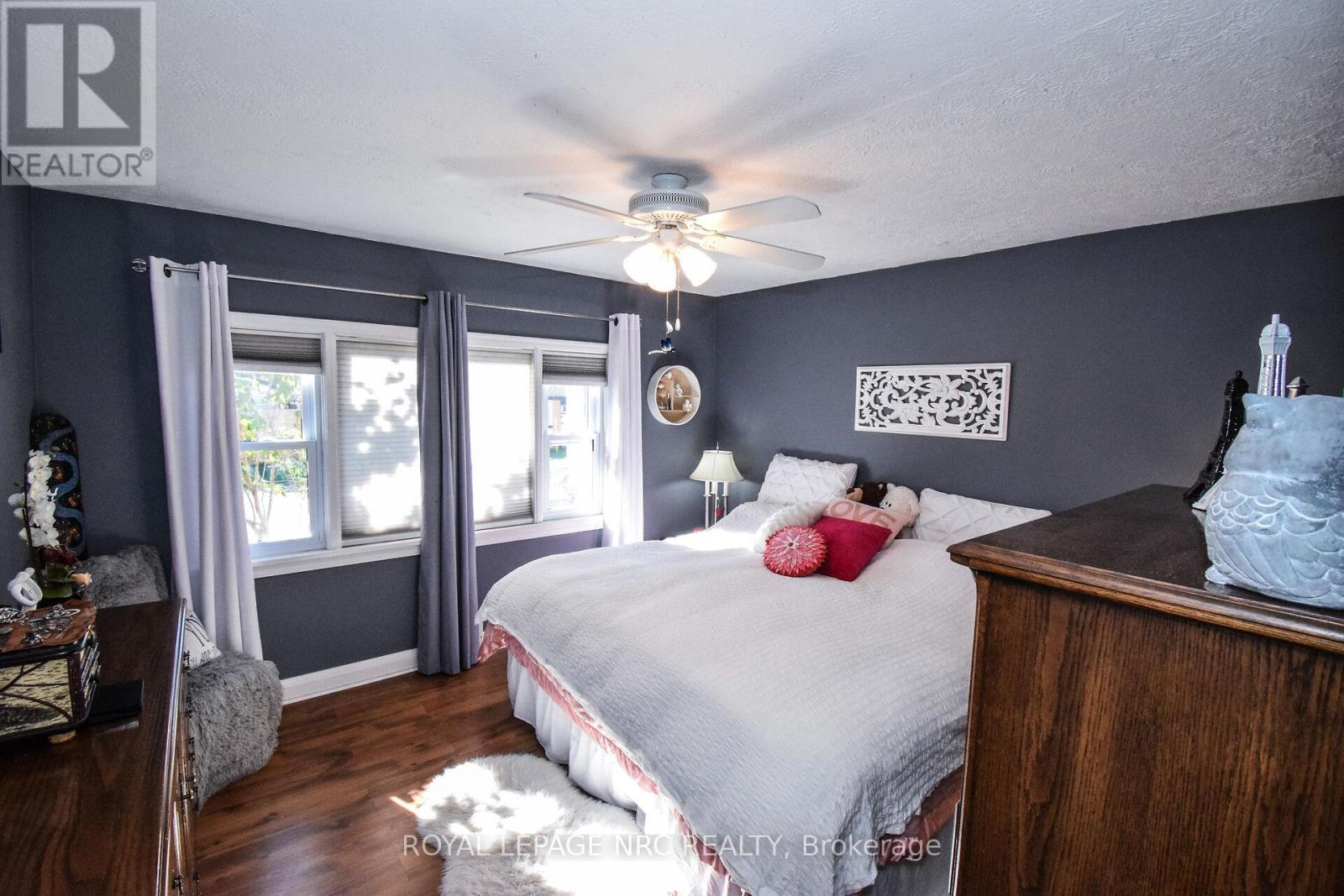 5367 Kitchener Street, Niagara Falls, Ontario  L2G 1B6 - Photo 14 - X12470099