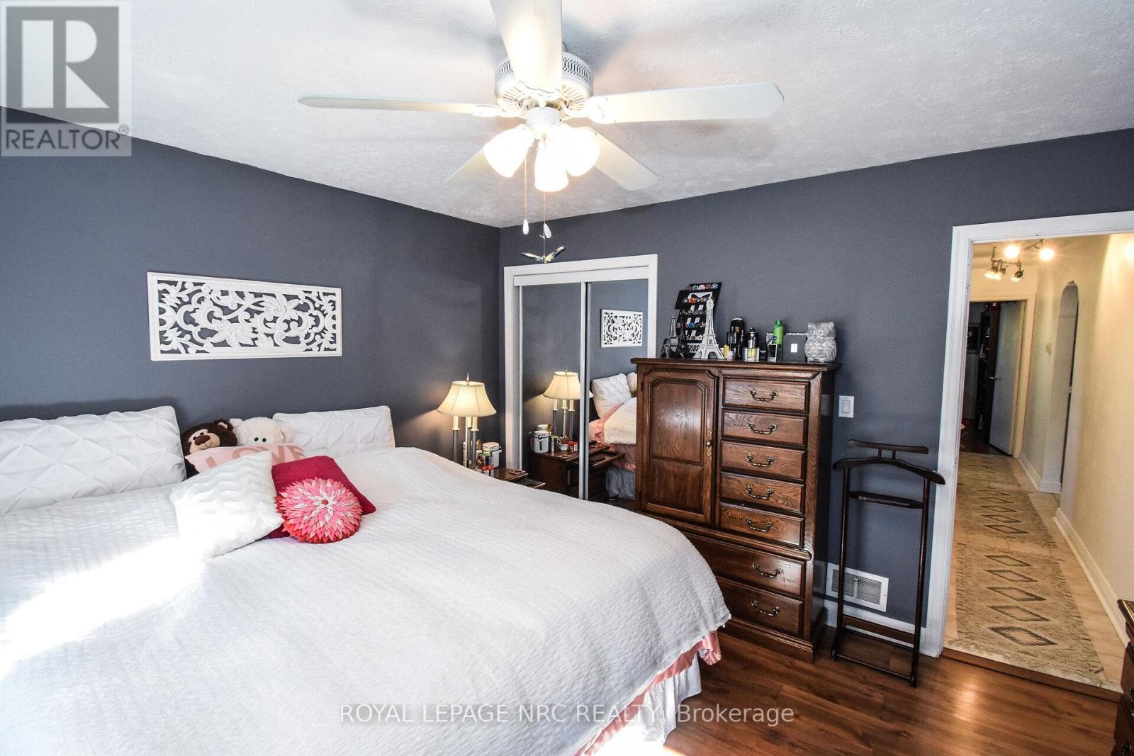 5367 Kitchener Street, Niagara Falls, Ontario  L2G 1B6 - Photo 16 - X12470099