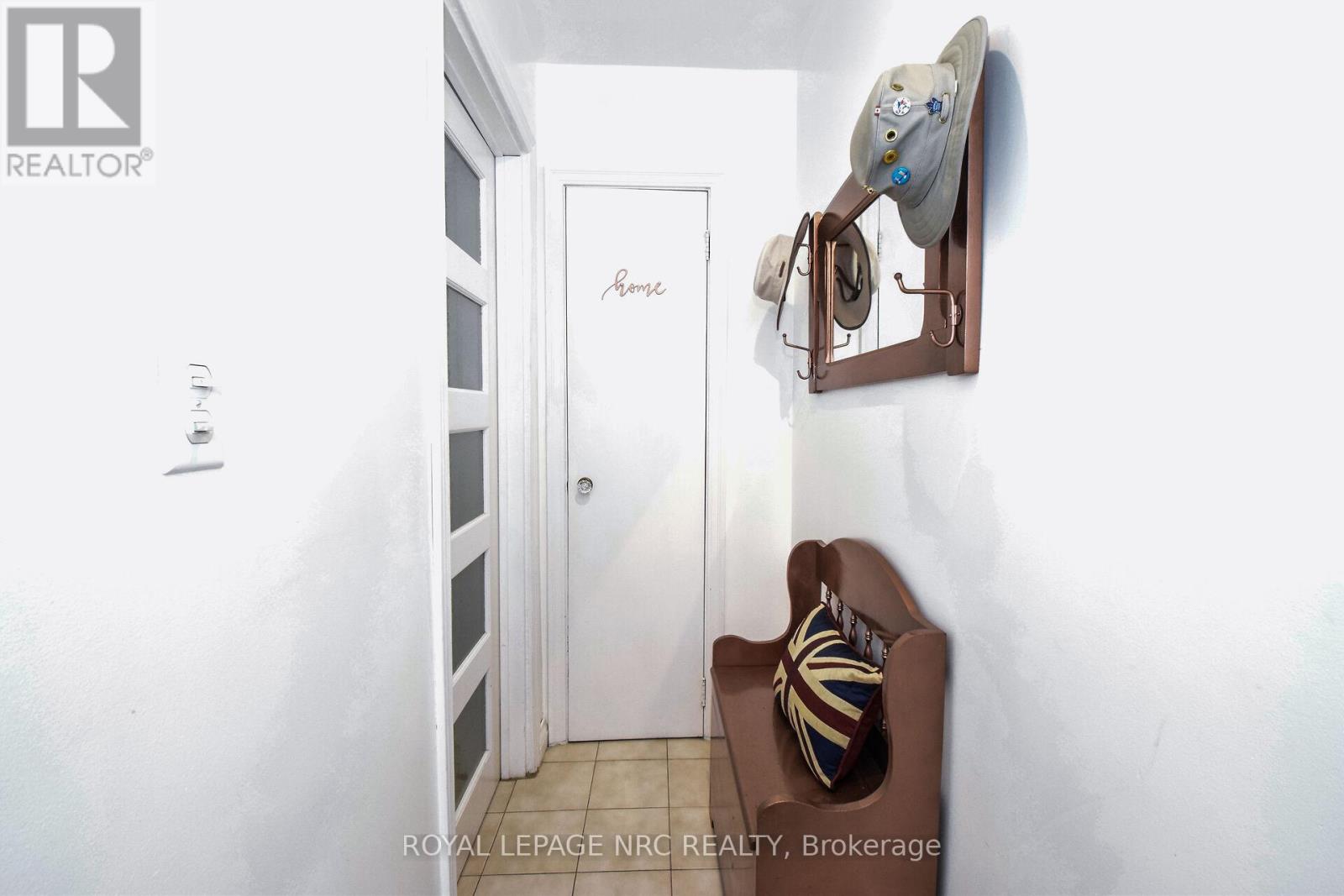 5367 Kitchener Street, Niagara Falls, Ontario  L2G 1B6 - Photo 9 - X12470099