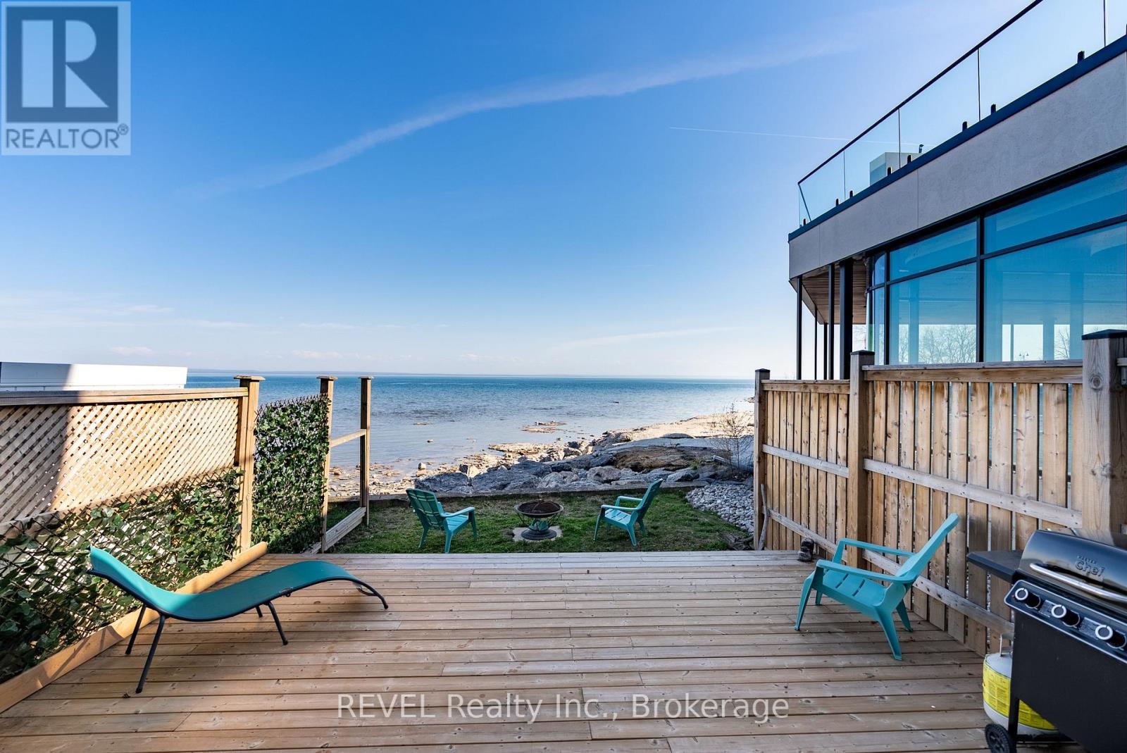 3819 Terrace Lane, Fort Erie, Ontario  L0S 1B0 - Photo 3 - X12472347