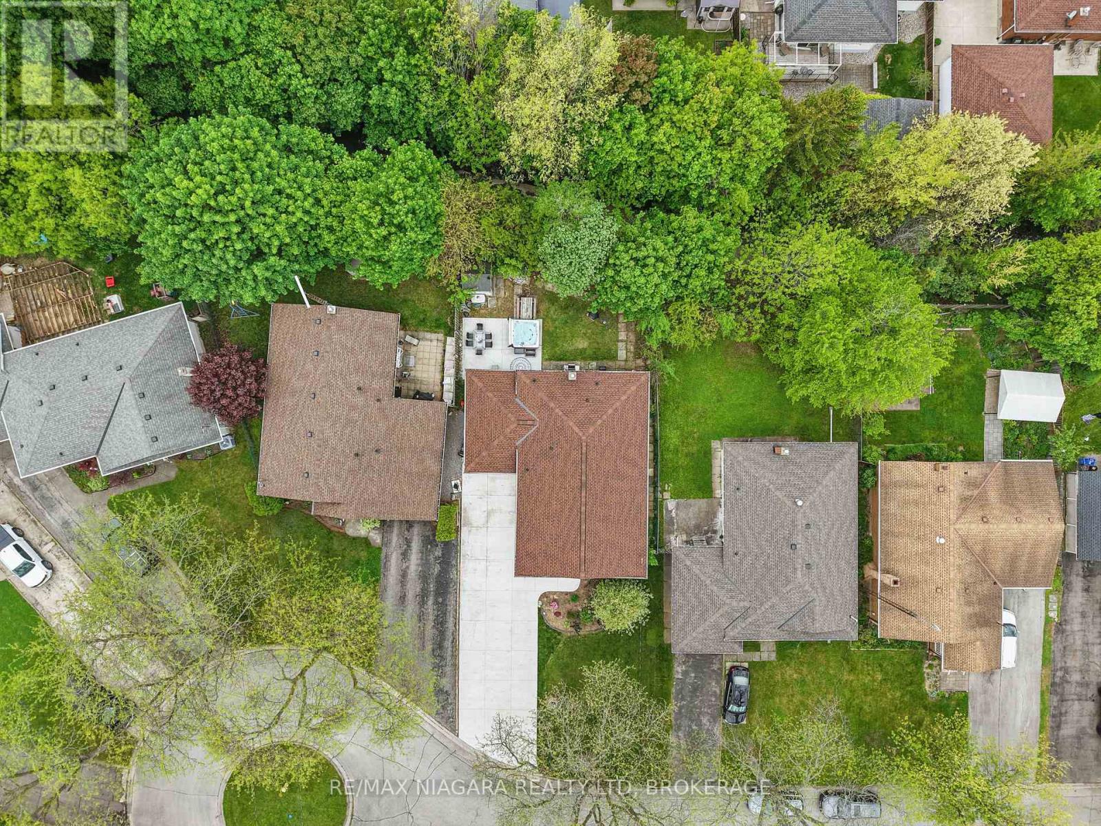 84 Regent Drive, St. Catharines, Ontario  L2M 3L7 - Photo 7 - X12476505