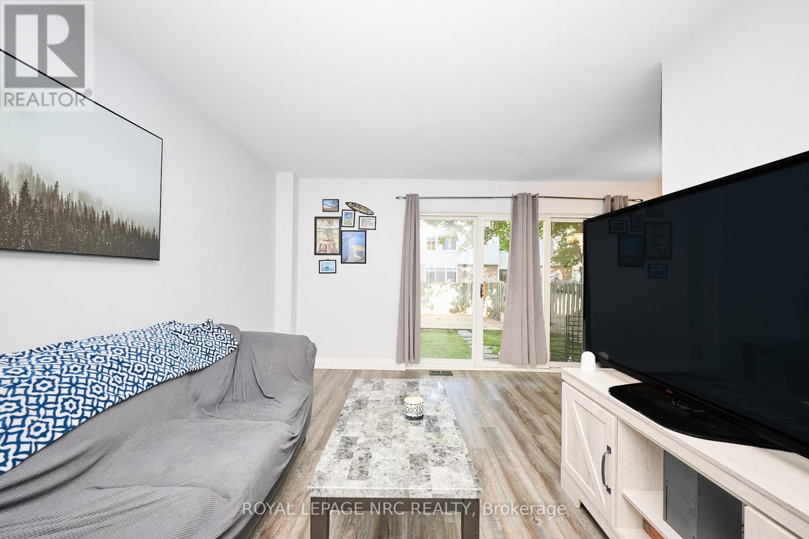 164 - 17 Old Pine Trail, St. Catharines, Ontario  L2M 6P9 - Photo 4 - X12480153