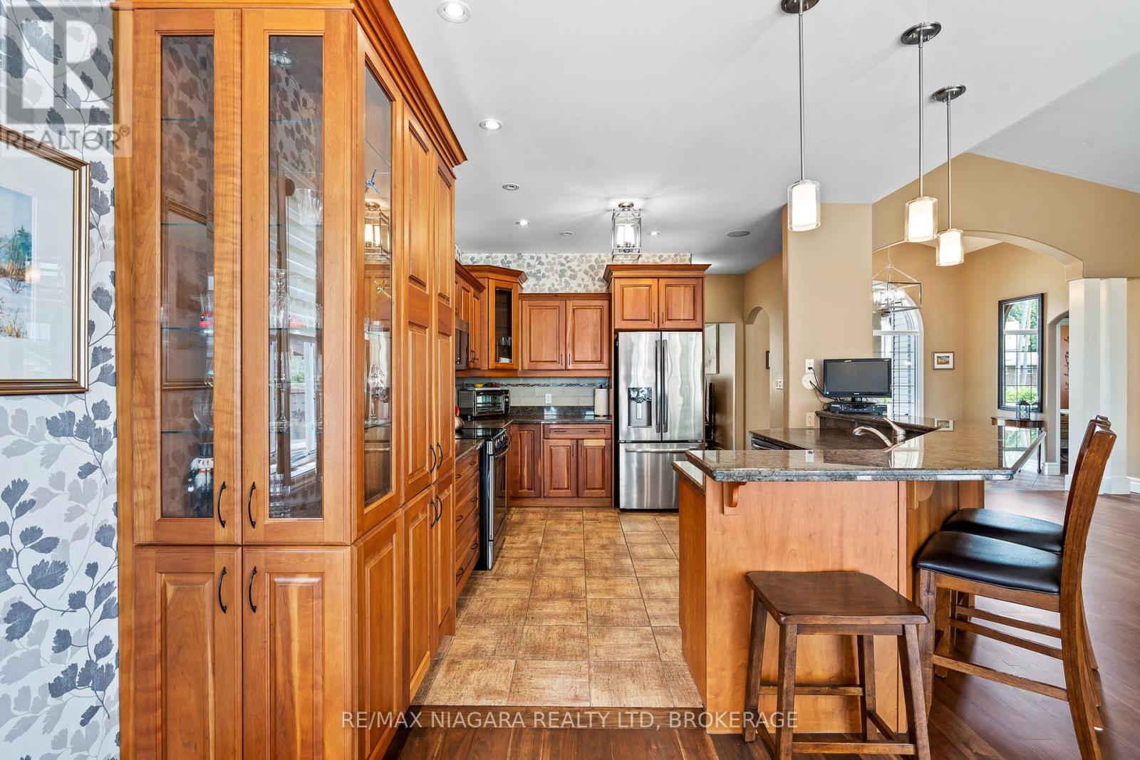 47 Rosemount Avenue, Port Colborne, Ontario  L3K 5P8 - Photo 16 - X12480273