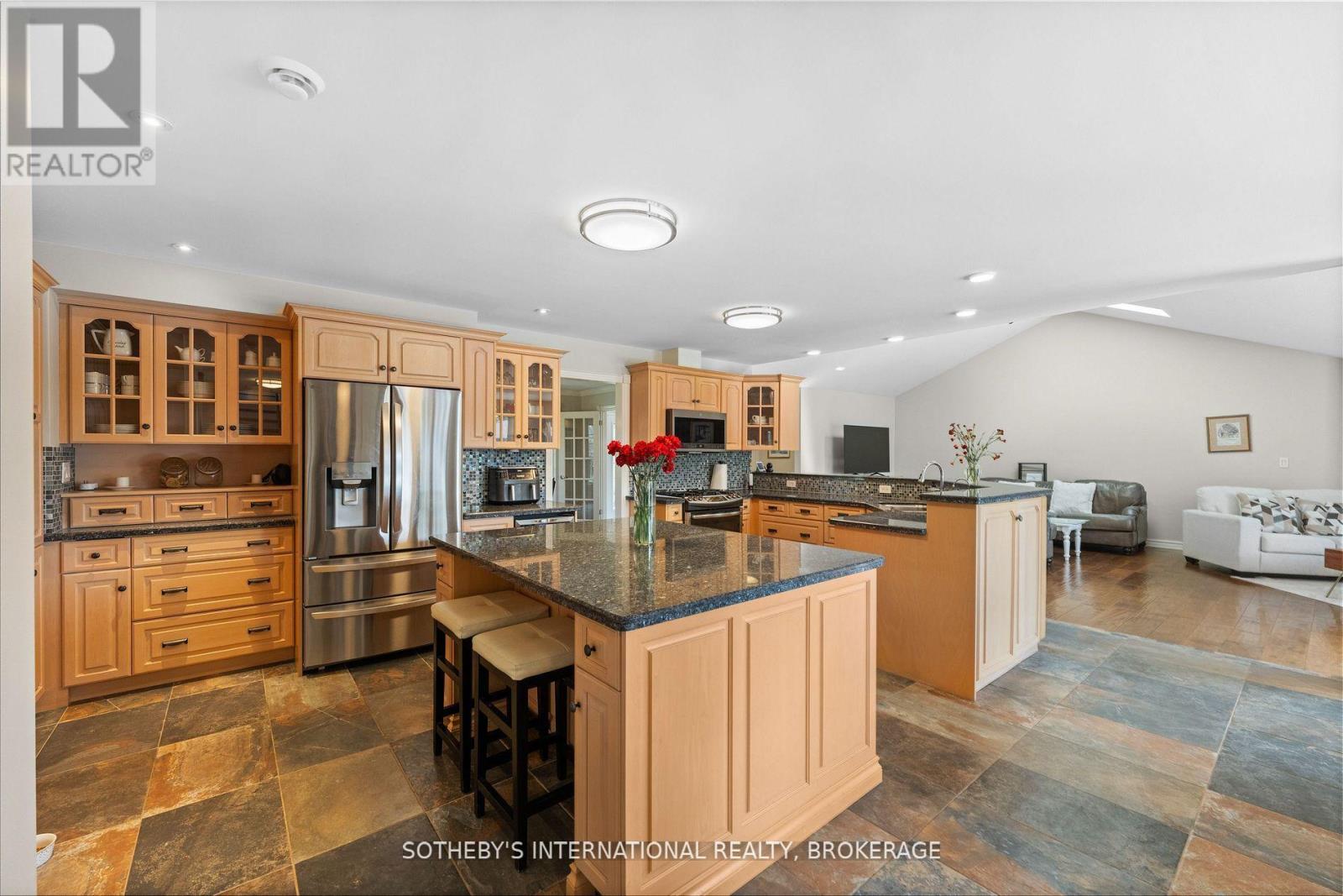 551 Darby Road, Welland, Ontario  L0S 1K0 - Photo 15 - X12481524