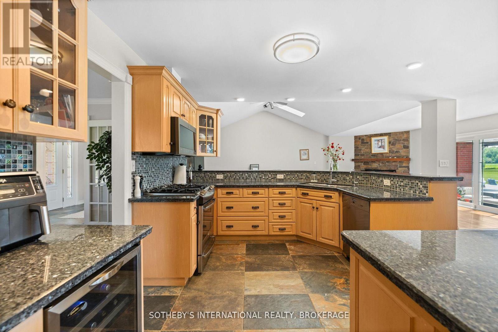 551 Darby Road, Welland, Ontario  L0S 1K0 - Photo 16 - X12481524