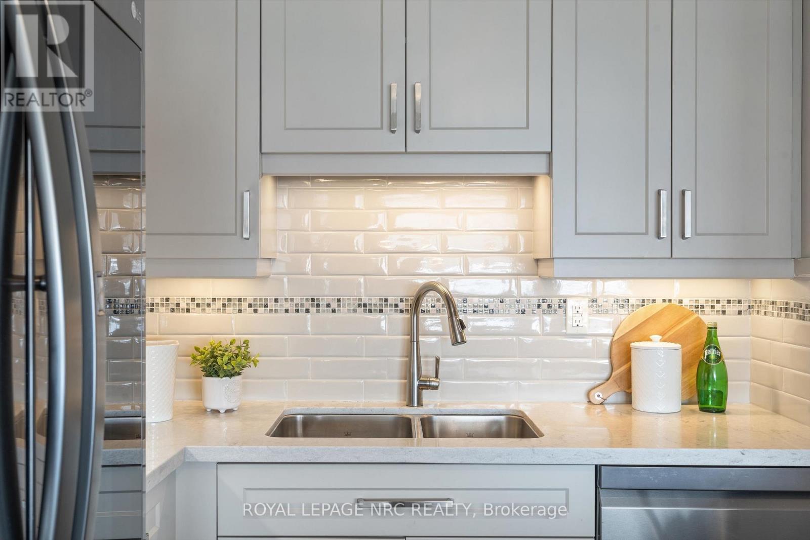 1202 - 15 Towering Heights Boulevard, St. Catharines, Ontario  L2T 3G7 - Photo 14 - X12483499