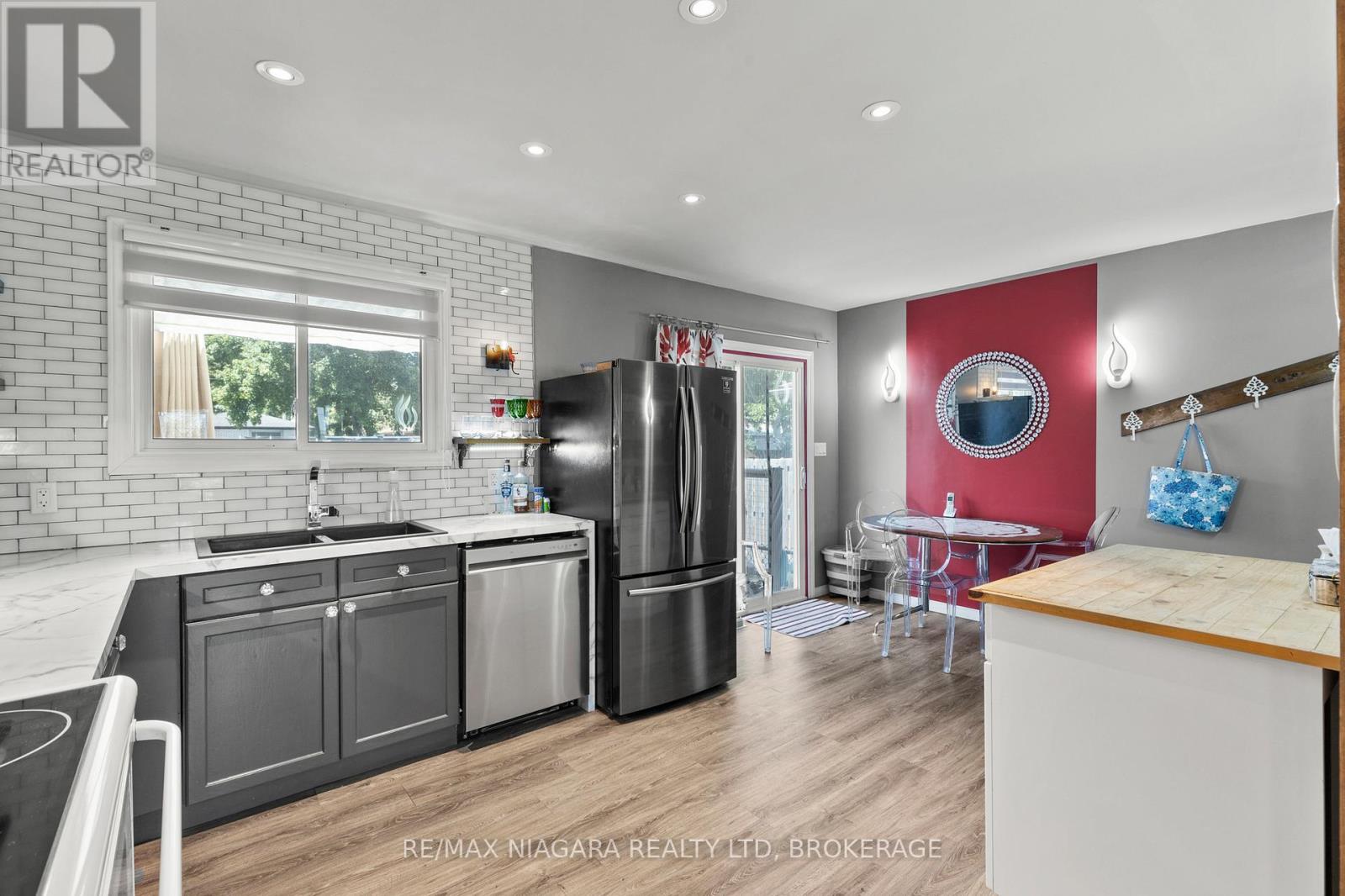 236 Cutress Avenue, Welland, Ontario  L3C 2S8 - Photo 11 - X12483547