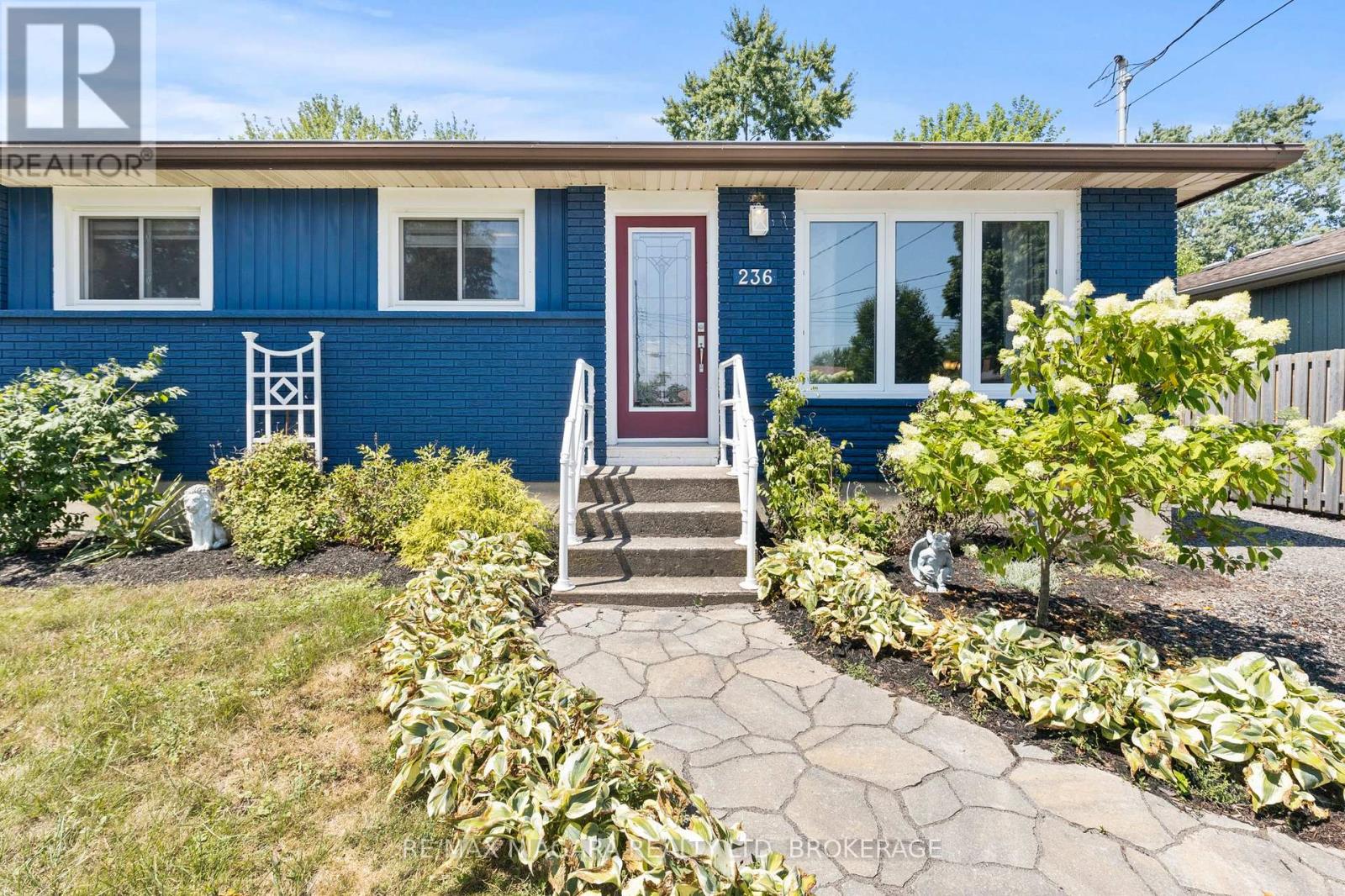 236 Cutress Avenue, Welland, Ontario  L3C 2S8 - Photo 5 - X12483547