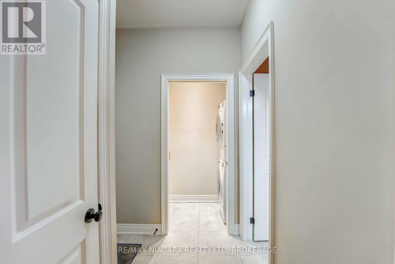 24 Emerald Common, St. Catharines, Ontario  L2M 0A7 - Photo 16 - X12483562