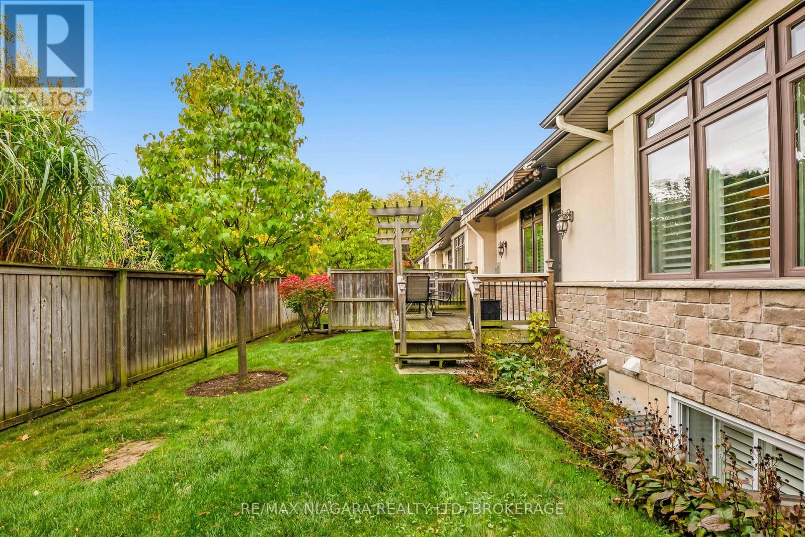 24 Emerald Common, St. Catharines, Ontario  L2M 0A7 - Photo 29 - X12483562