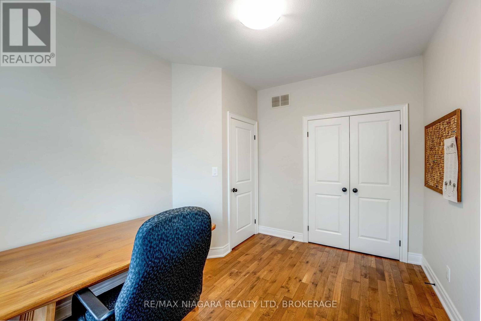 24 Emerald Common, St. Catharines, Ontario  L2M 0A7 - Photo 5 - X12483562