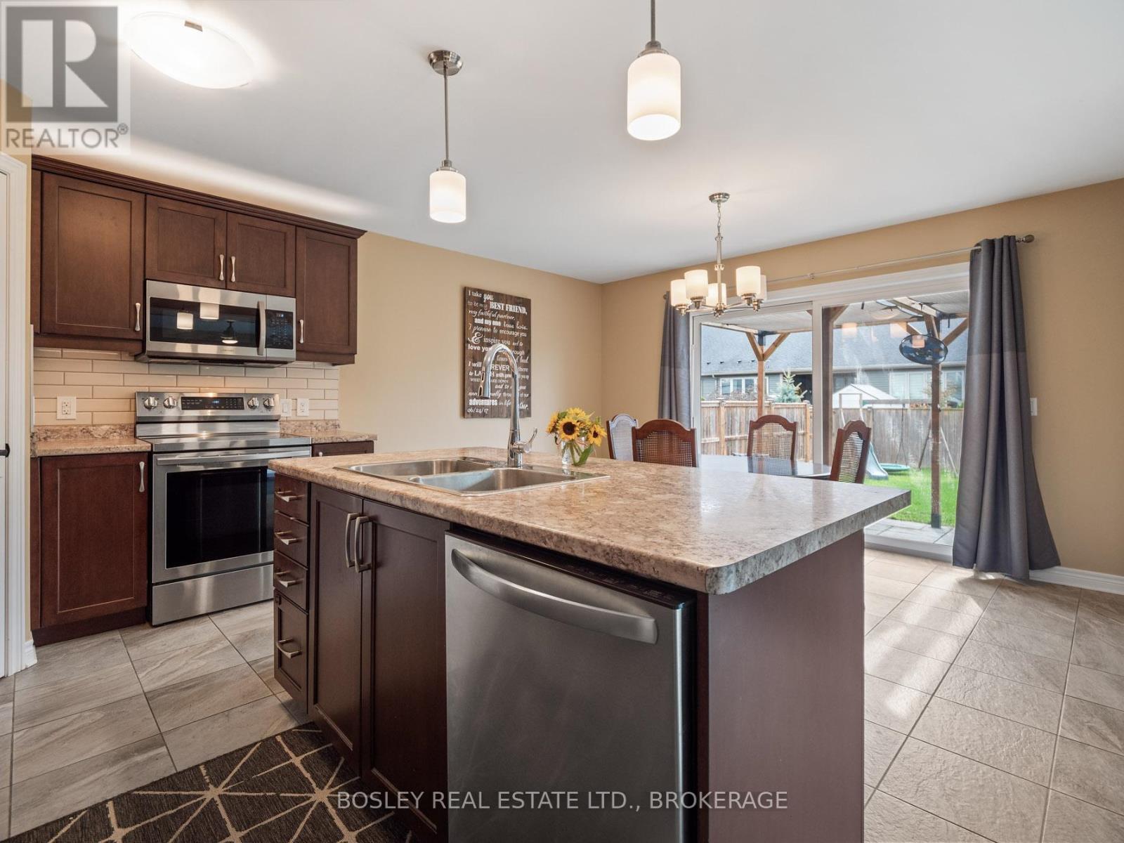 35 Mcfarland Street, Thorold, Ontario  L2V 0E5 - Photo 14 - X12483700