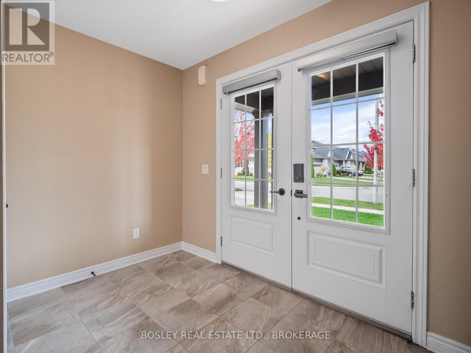 35 Mcfarland Street, Thorold, Ontario  L2V 0E5 - Photo 5 - X12483700