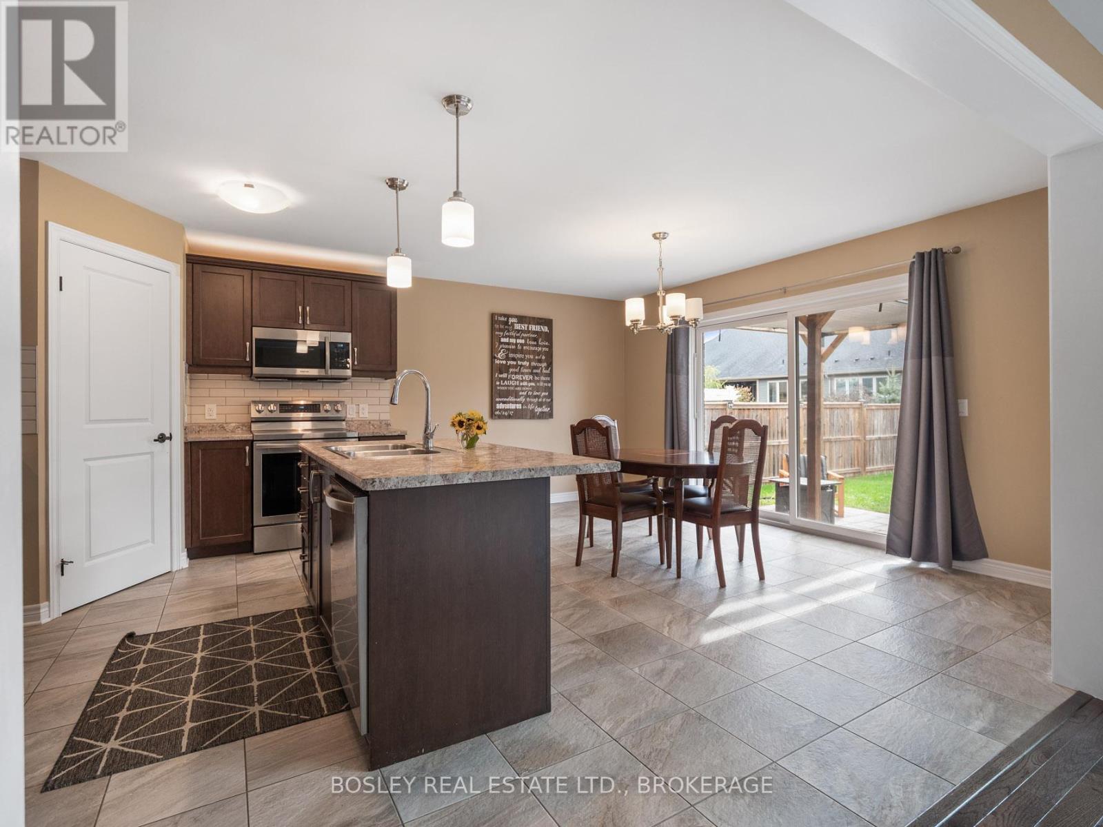 35 Mcfarland Street, Thorold, Ontario  L2V 0E5 - Photo 9 - X12483700