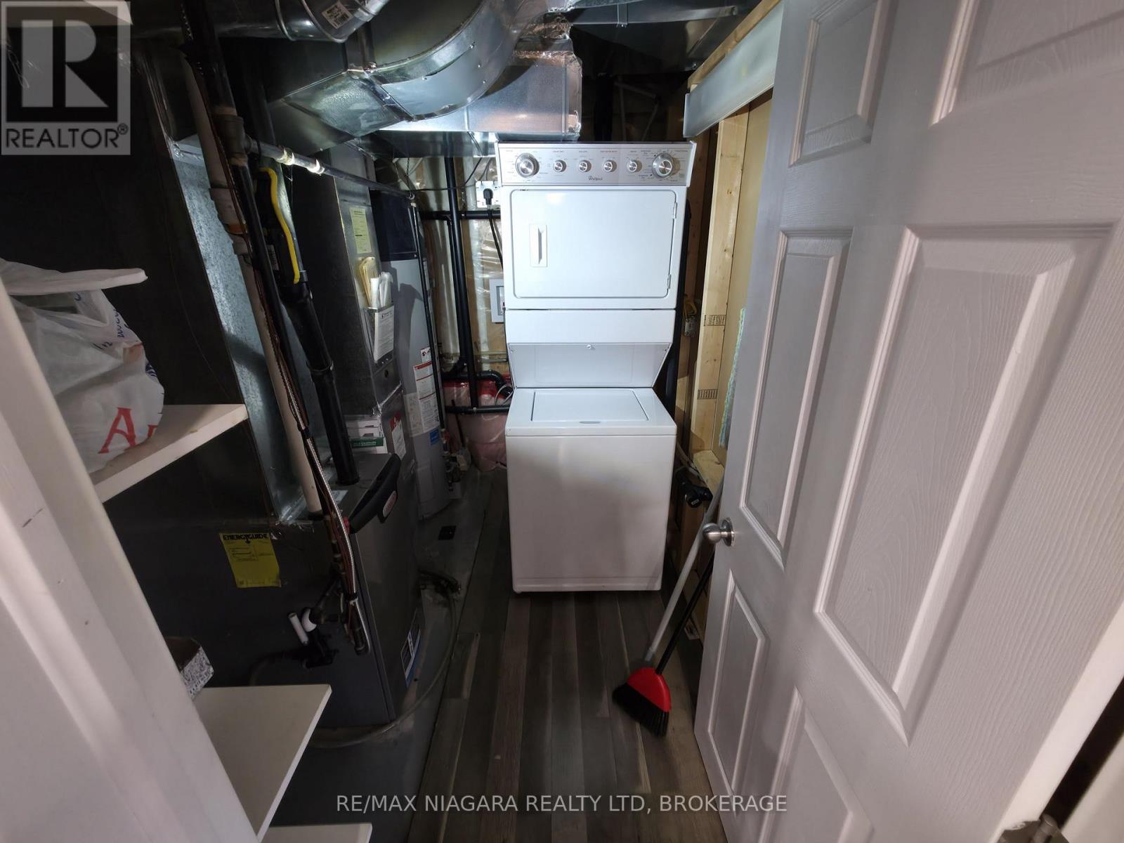 Lower - 7879 Buckeye Crescent, Niagara Falls, Ontario  L2H 0P1 - Photo 15 - X12484273