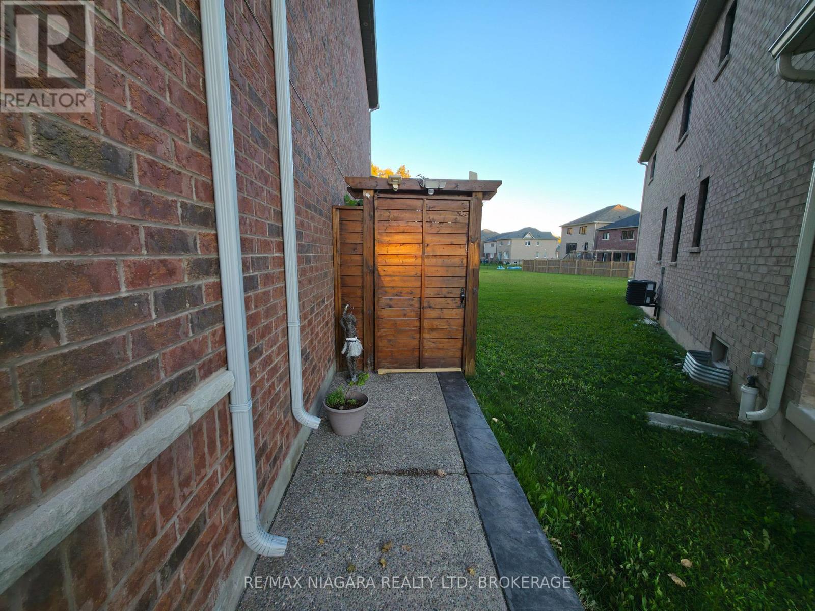 Lower - 7879 Buckeye Crescent, Niagara Falls, Ontario  L2H 0P1 - Photo 21 - X12484273