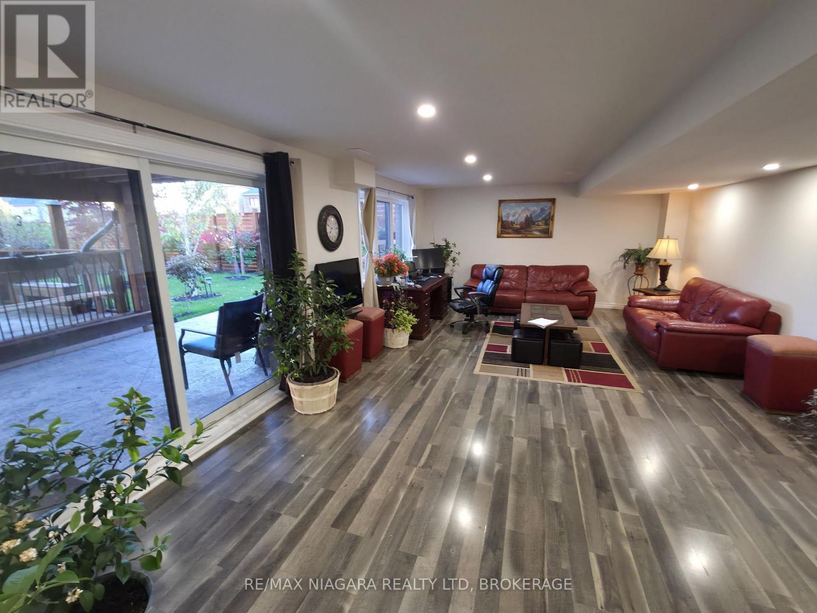 Lower - 7879 Buckeye Crescent, Niagara Falls, Ontario  L2H 0P1 - Photo 4 - X12484273