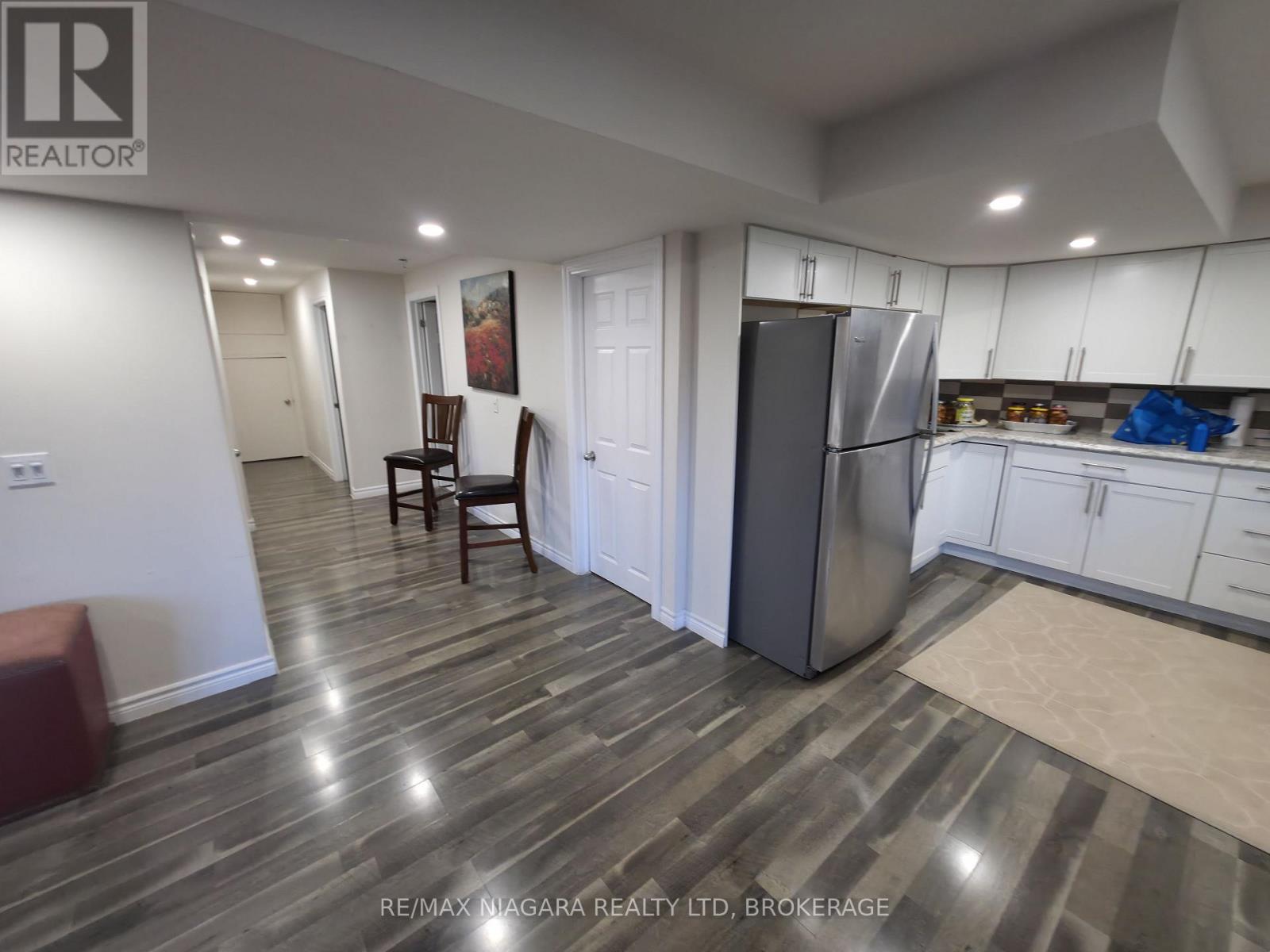 Lower - 7879 Buckeye Crescent, Niagara Falls, Ontario  L2H 0P1 - Photo 7 - X12484273