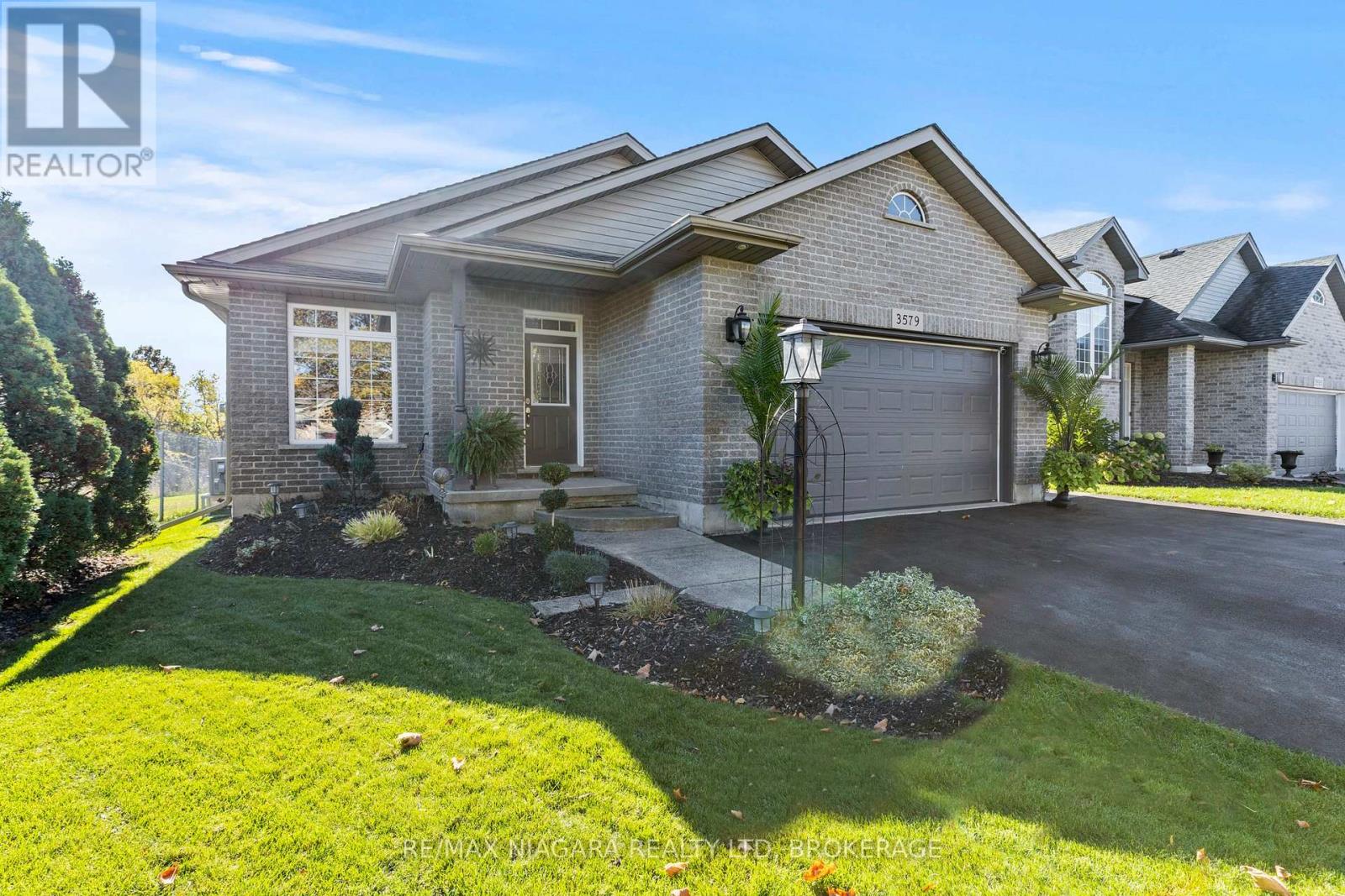 3579 CARVER STREET, Fort Erie, Ontario